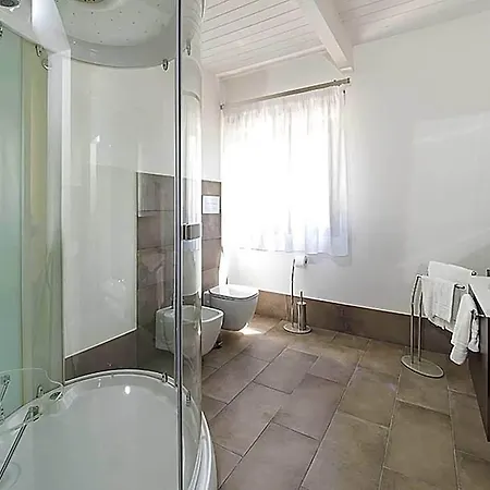 فندق In With Pool Near Temples